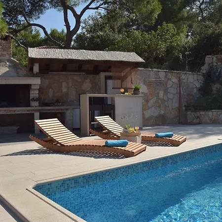 Sky With Stunning View * Selca (Brac)